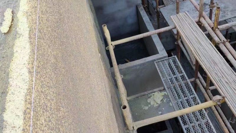 卫生间防水堵漏：上门服务价格解析与误区防范